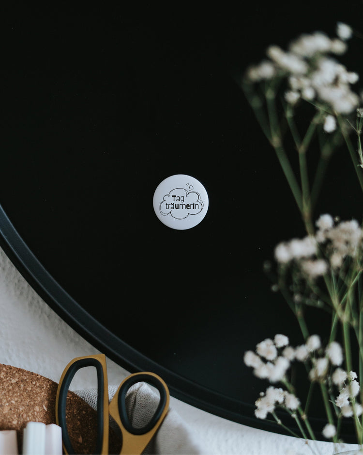 Magnet Tagträumerin – Kühlschrankmagnet mit verträumtem Spruch als Geschenk