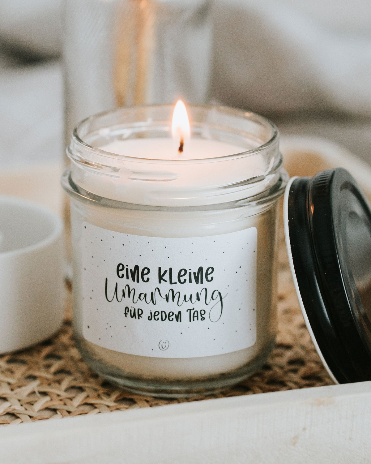 Kerze im Glas mit Spruch oder Motiv Kleine Umarmung in schwarz weiss