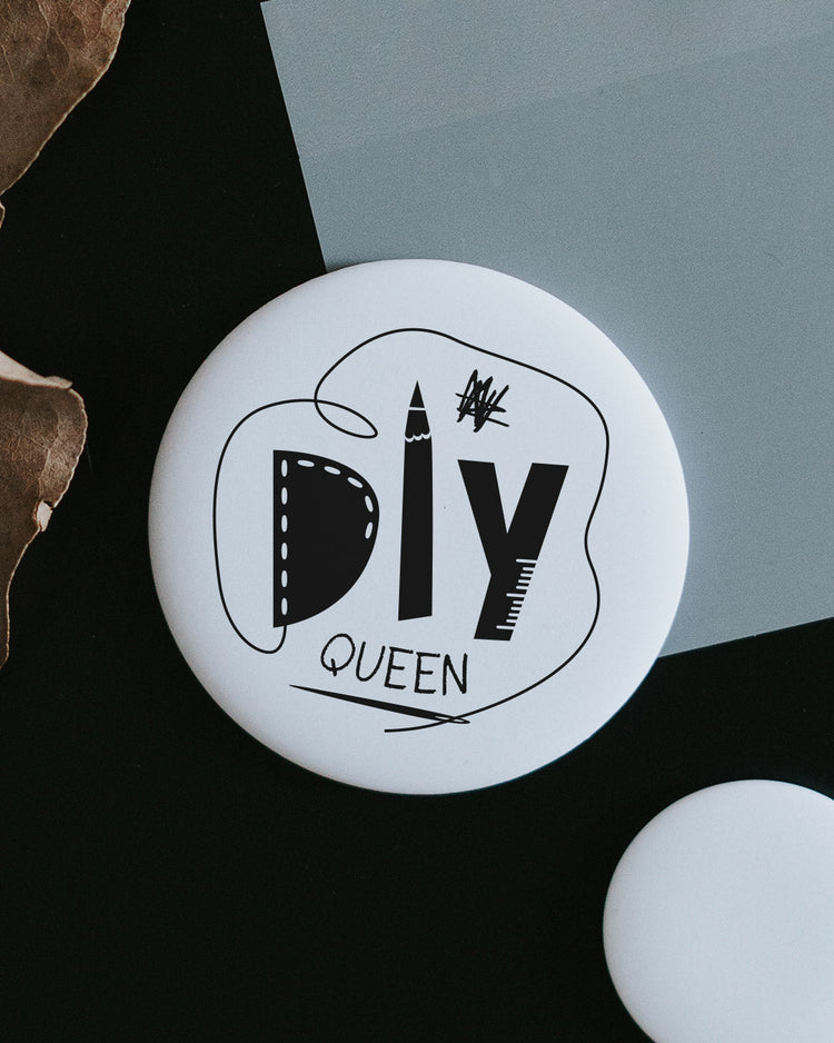 Magnet DIY Queen – großer Kühlschrankmagnet mit herzlichem Spruch als Geschenk