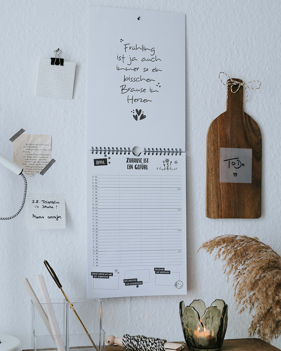 Familienkalender 2027 A4, April-Blatt mit Spruch und Notizfeldern am Fuß des Monatsplans