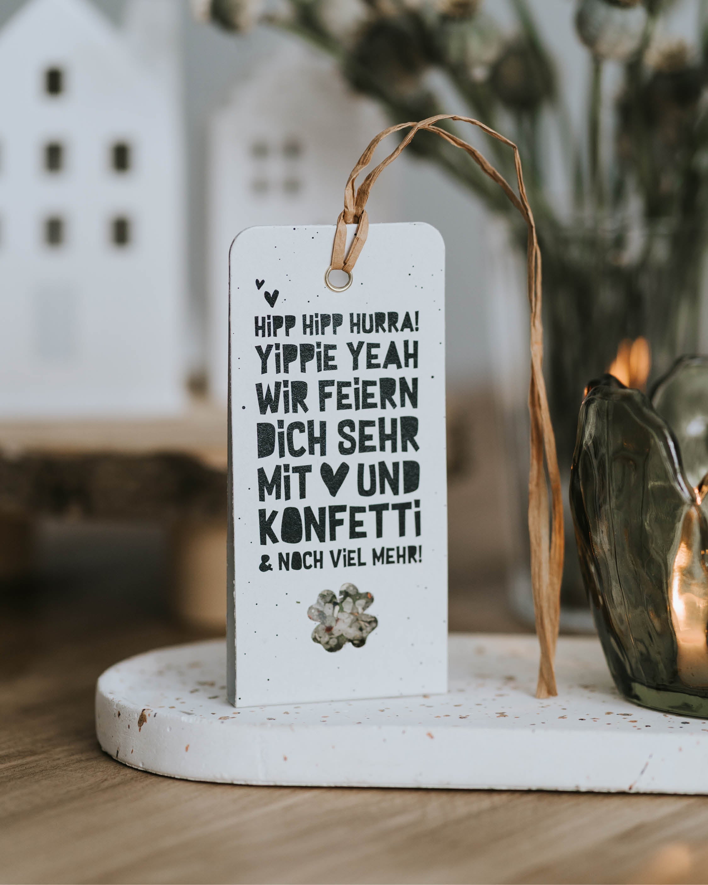 Geschenkanhänger mit Meersalz, Kräutern und essbaren Blüten – Gruß und Genuss in einem.