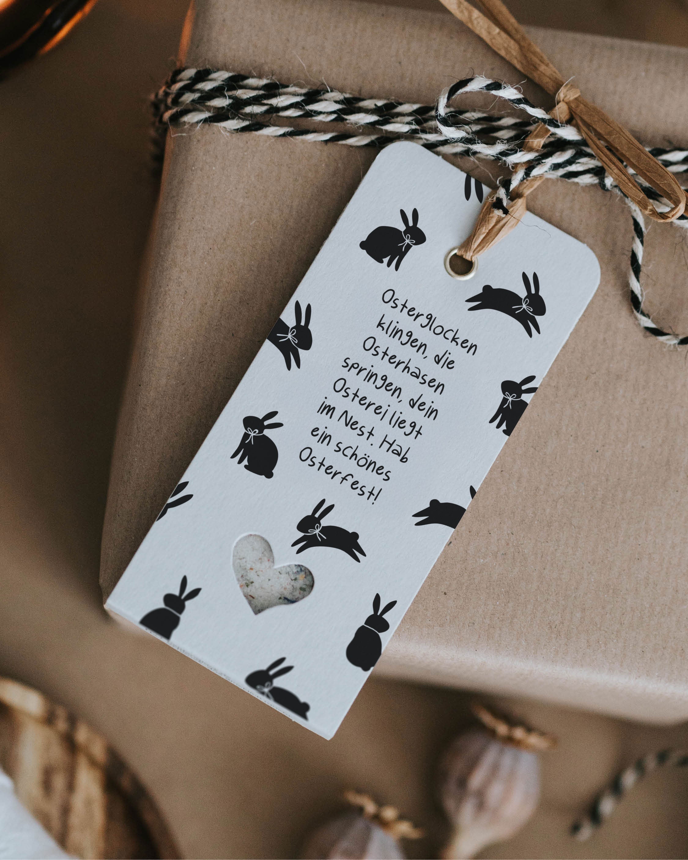 Geschenkanhänger mit Spruch „Osterglocken klingen“ und feinem Blütensalz