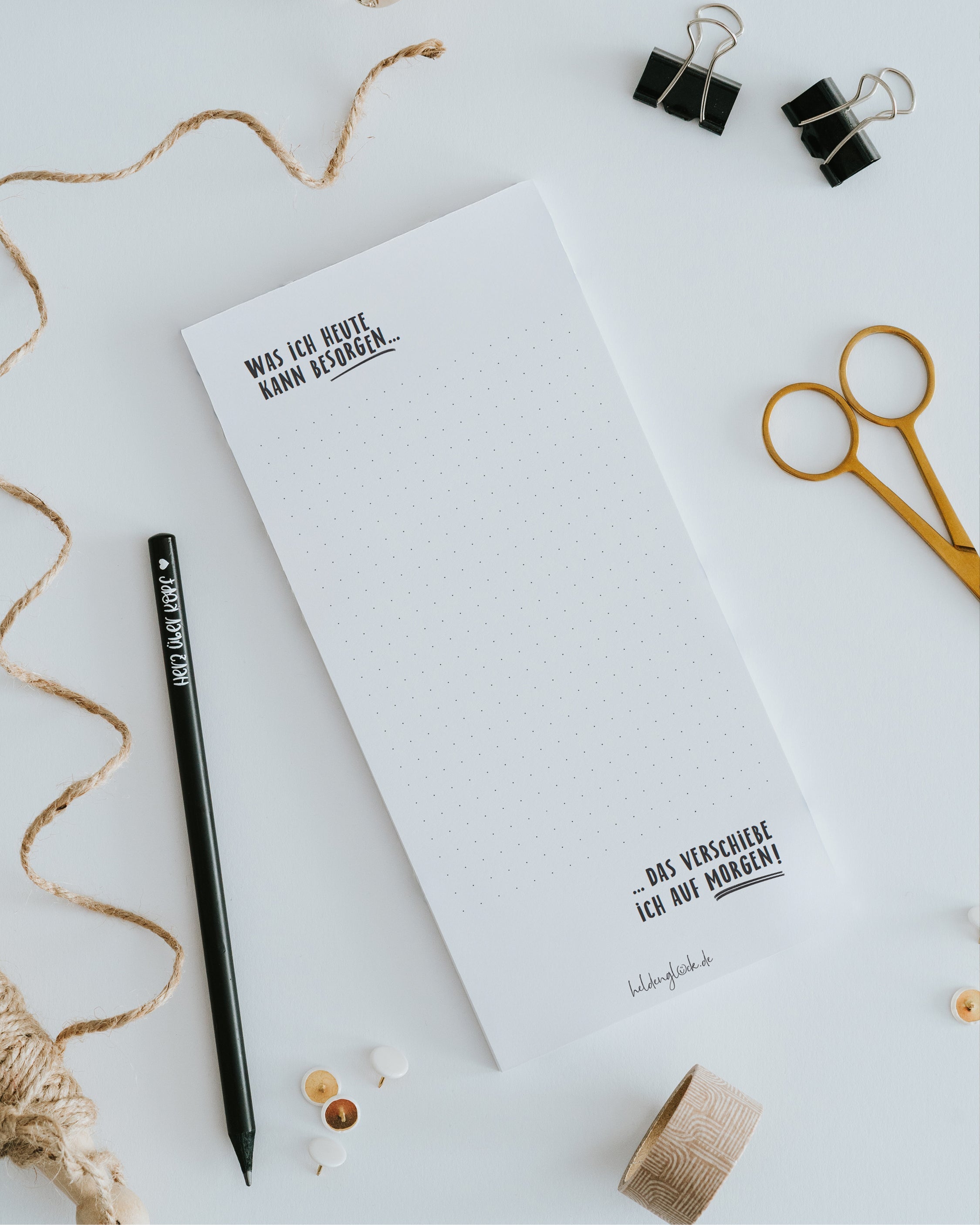 Unser Heldenglück Notizblock bietet viel Platz für lange Listen und erinnert liebevoll an eine nötige Auszeit vom ständigen Hustle.