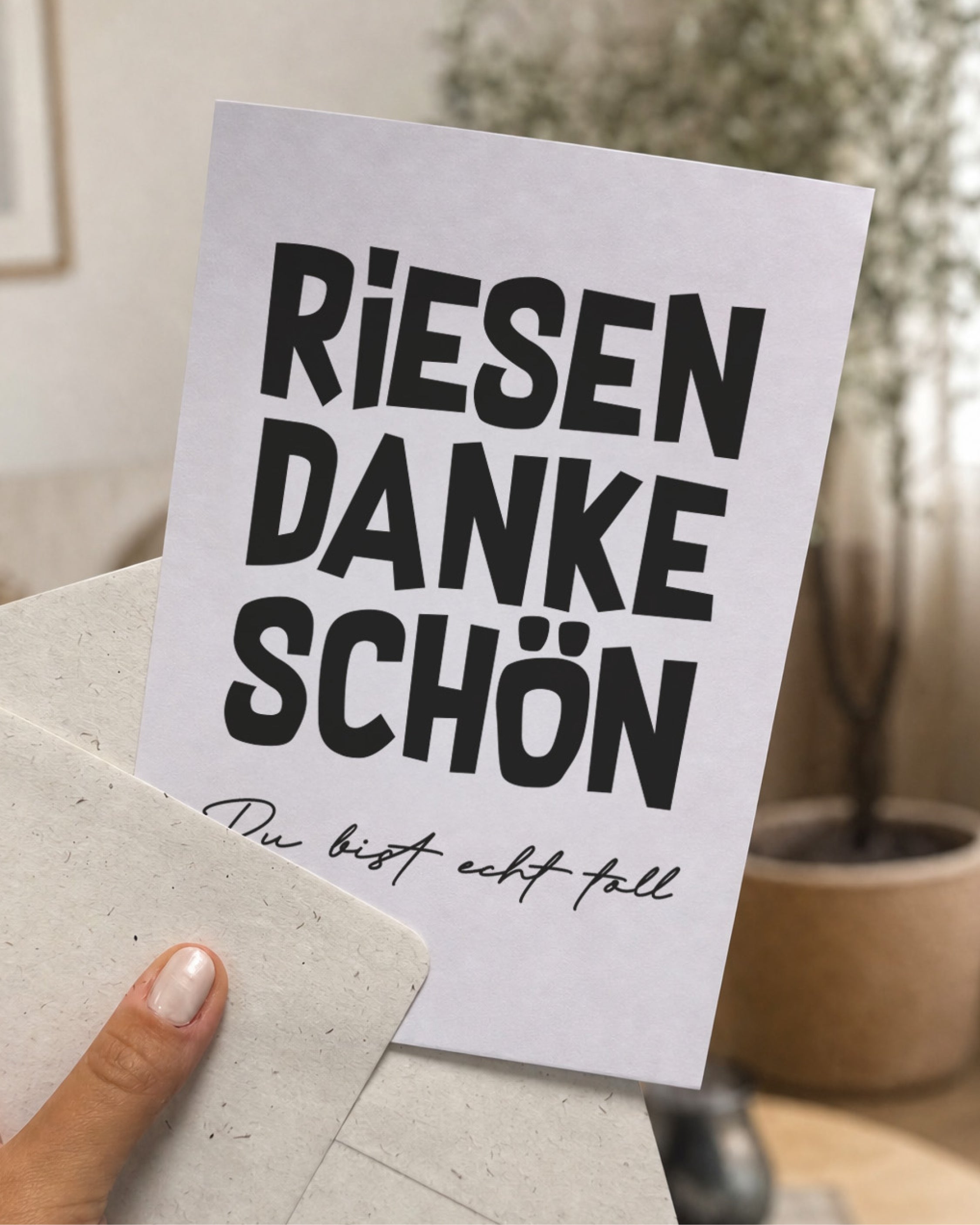 Dankeskarte mit Spruch „Riesen Dankeschön – Du bist echt toll“ in Schwarz-Weiß