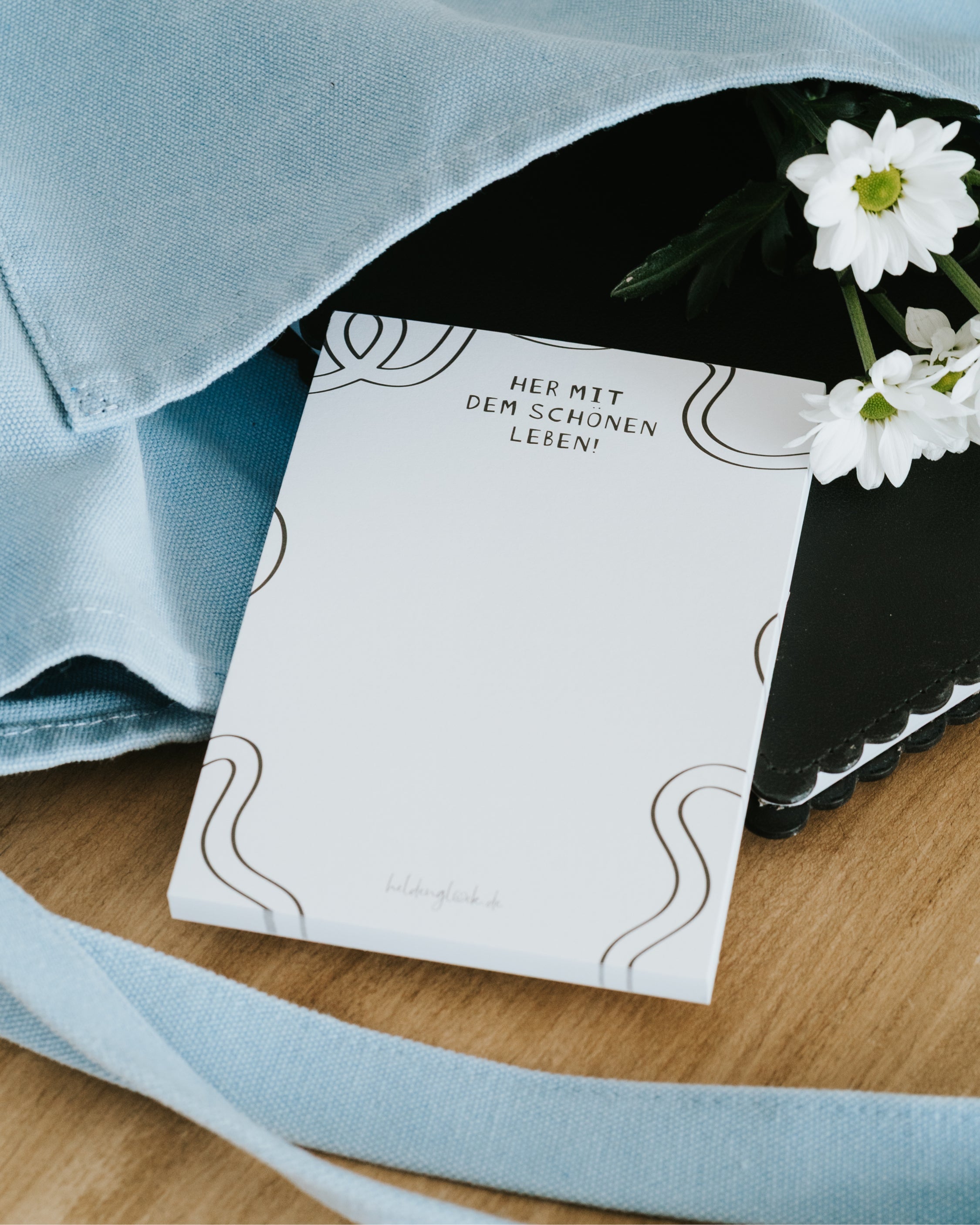 Wenn du nachhaltige Geschenke für Frauen suchst, triffst du mit diesem lebensbejahenden Block genau die richtige Wahl.