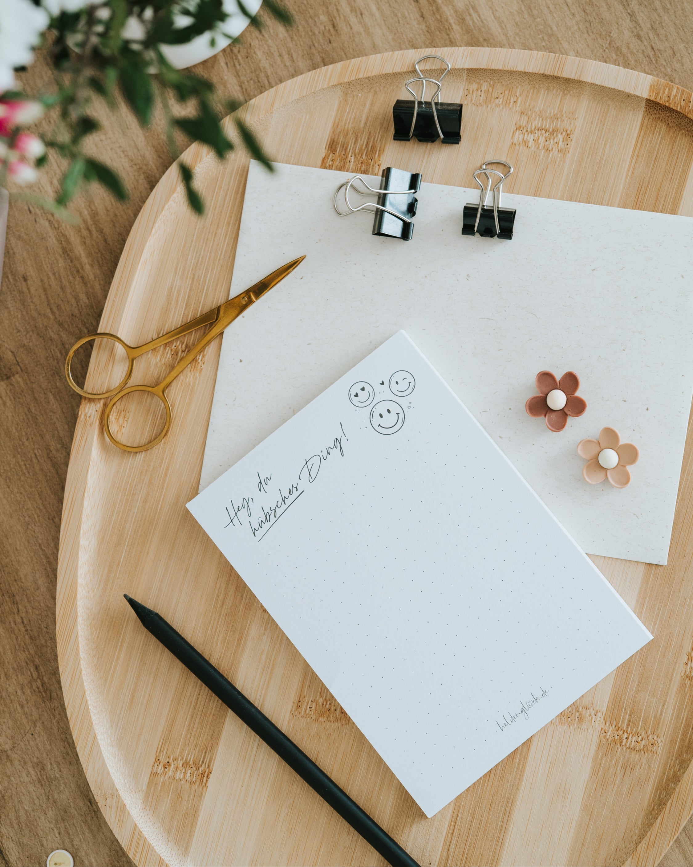 Diese originelle Geschenkidee für Frauen bringt pure Lebensfreude in den Alltag und nimmt dir charmant die Worte ab.