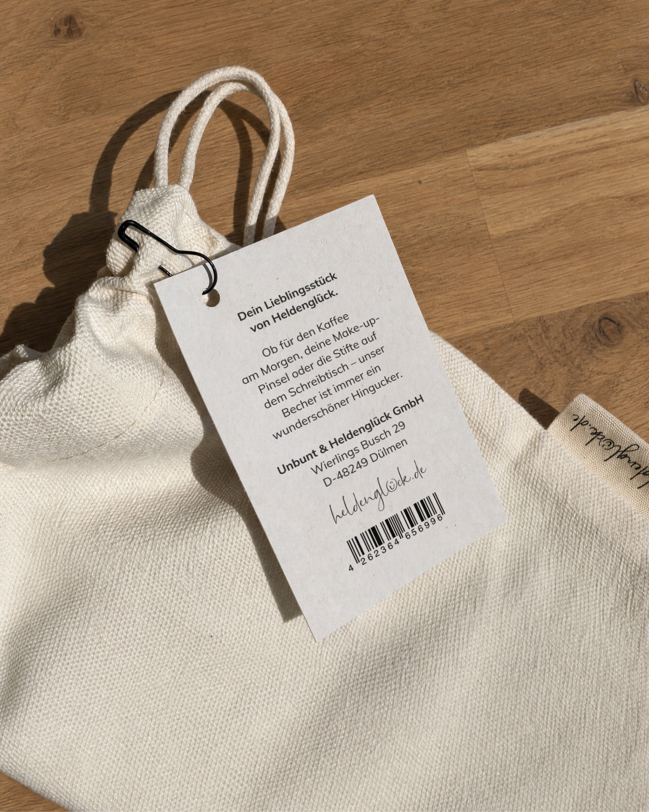 Weißer Becher mit Spruch als kleines Geschenk