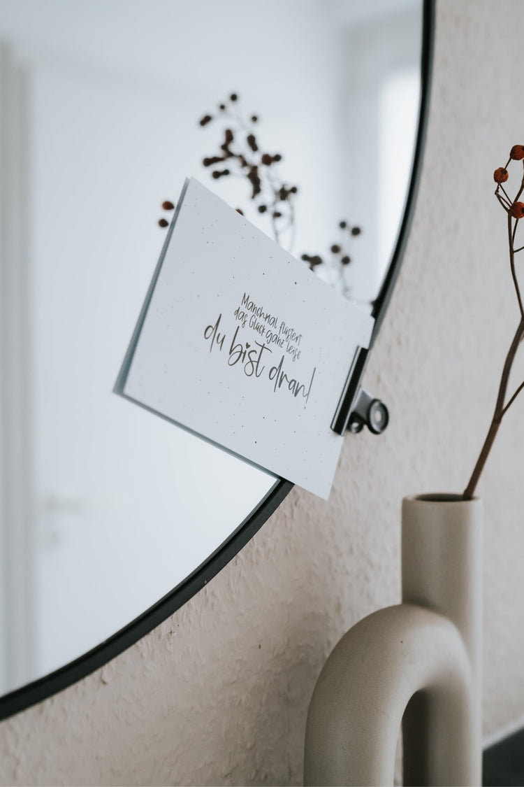 Postkarte · Glück flüstert · 0,68 € / Stk. (UVP 2,00 €) - Heldenglück