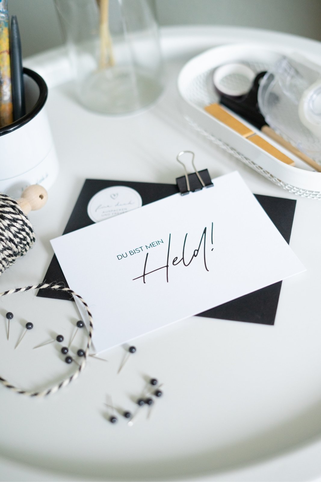 Postkarte · Mein Held · 0,68 € / Stk. (UVP 2,00 €) - Heldenglück